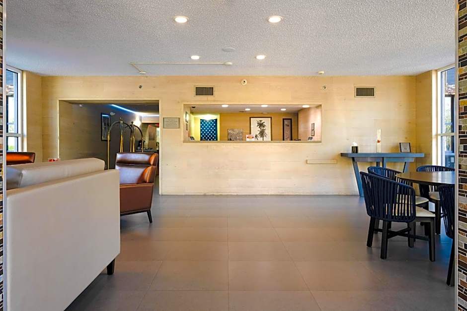 The Palms Inn & Suites Miami, Kendall, FL