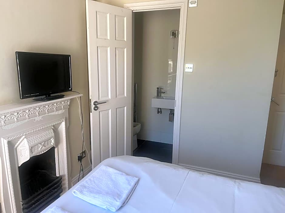 Kew Studios and Rooms