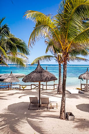 Le Peninsula Bay Beach Resort & Spa