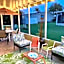 Coastal Imagination Sunny Dayz Oasis