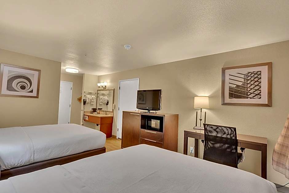 Quality Inn Near Six Flags Discovery Kingdom-Napa Valley