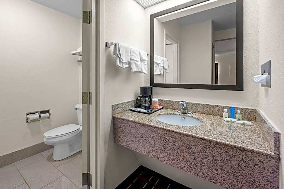 Quality Inn Henderson I-85