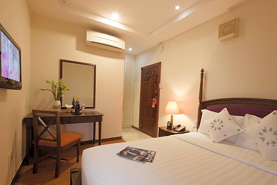 Photo 1 of 4 of Superior Double Room - No Window