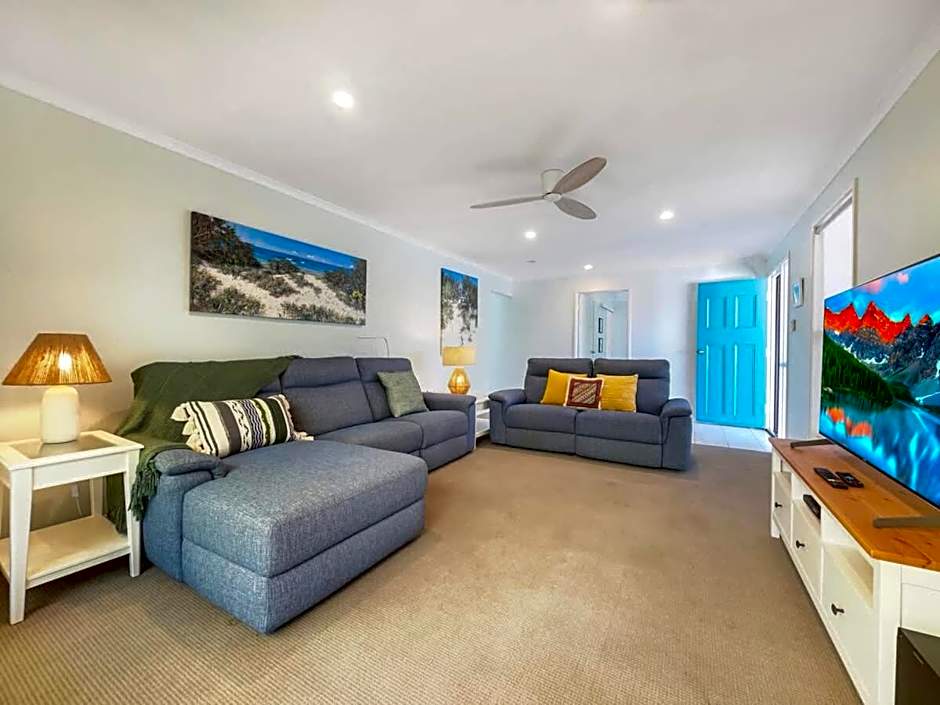 Bokarina Beach House - Family & Pet Friendly