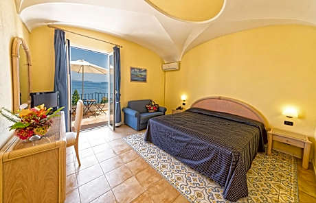 Superior Double Room with Sea View