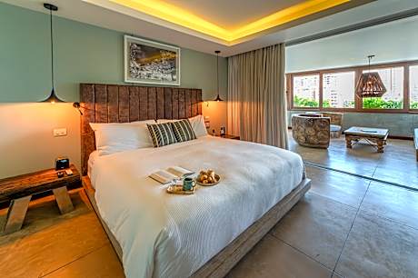 ACQUA (Suite with Jacuzzi, 1 King size bed)