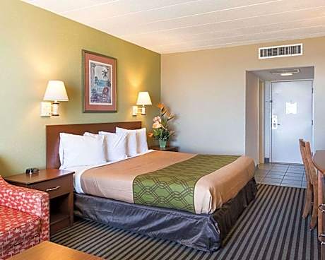 King Room - Ocean Front - Private Balcony