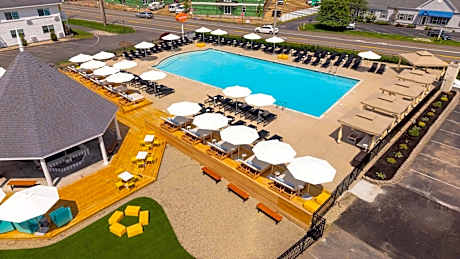 Ogunquit Hotel and Suites