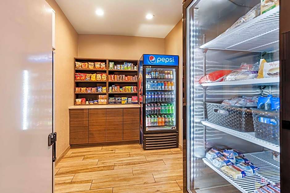 Best Western Plus Bourbonnais Hotel & Suites