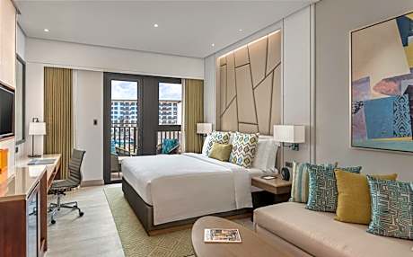 Deluxe King Room with Pool View