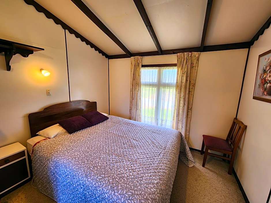 Manapouri Holiday Park