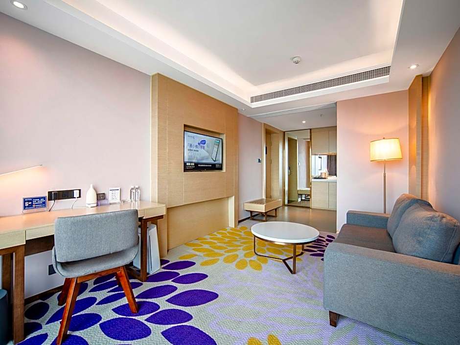 Lavande Hotel Zunyi Times Tianjie