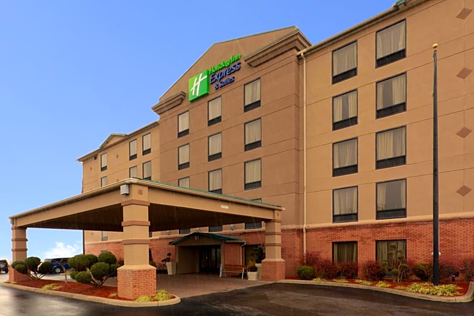 Holiday Inn Express Hotel & Suites Charleston-Southridge