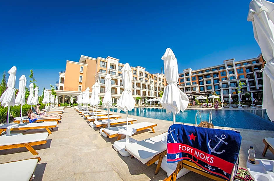 Premier Fort Cuisine - Full Board