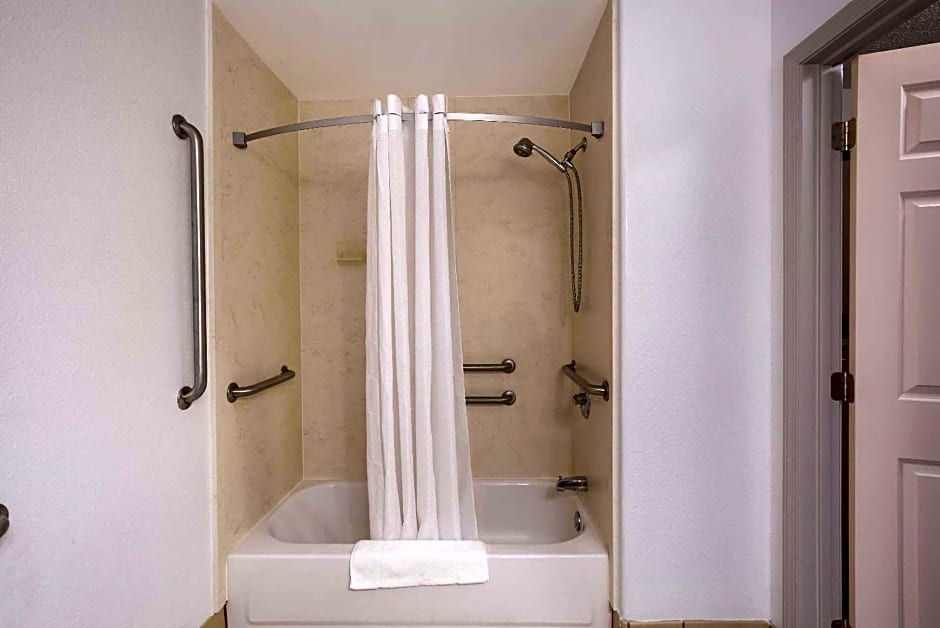 Country Inn & Suites by Radisson, Marion, IL