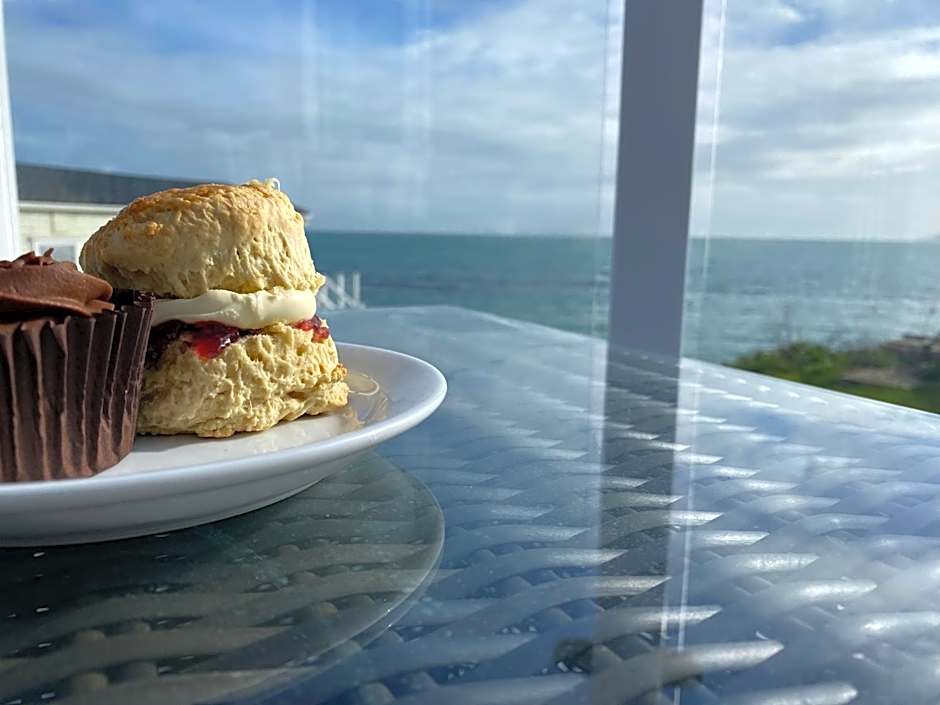 Swift Mosselle Pitch 24 Creek Caravan Park dog friendly