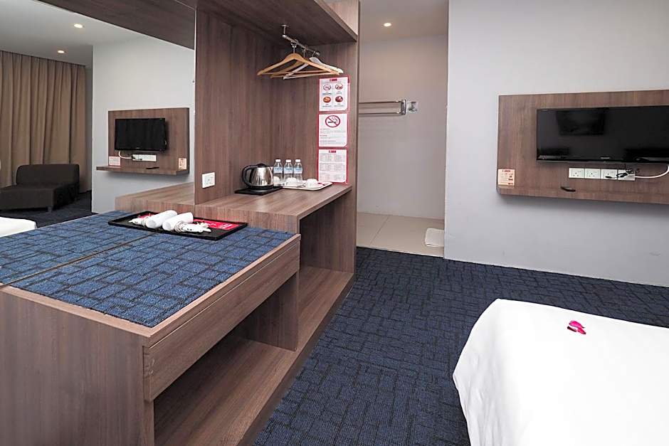 S Boutique Hotel