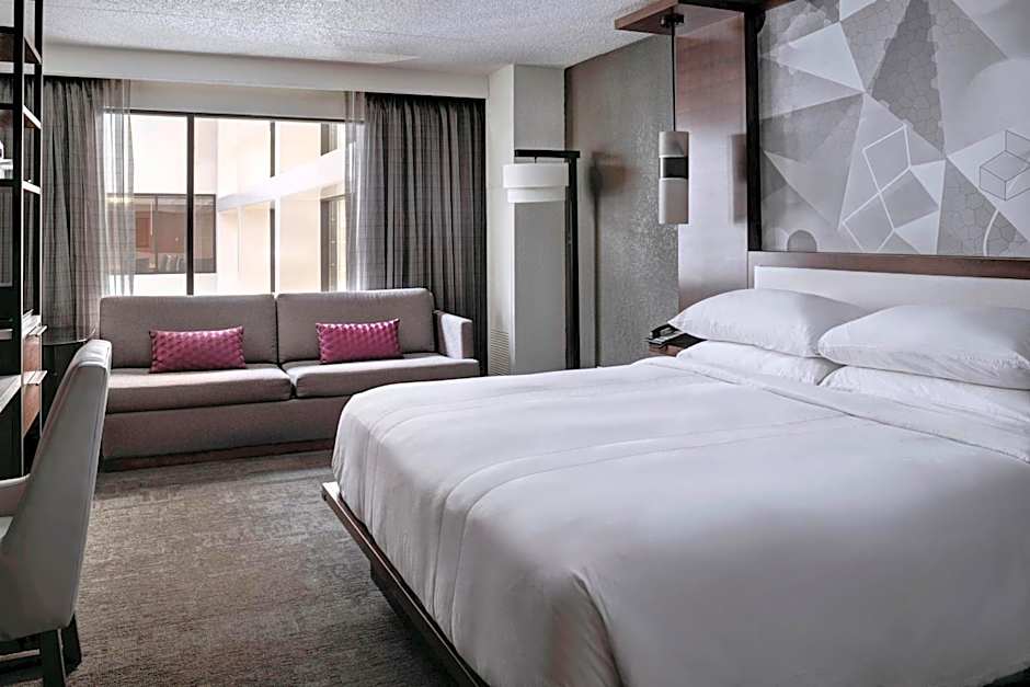 Marriott East Lansing at University Place