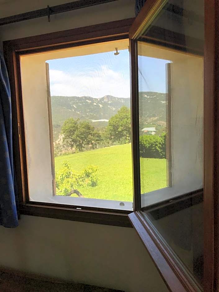 Chambre une fenêtre sur le Ventoux la Clue