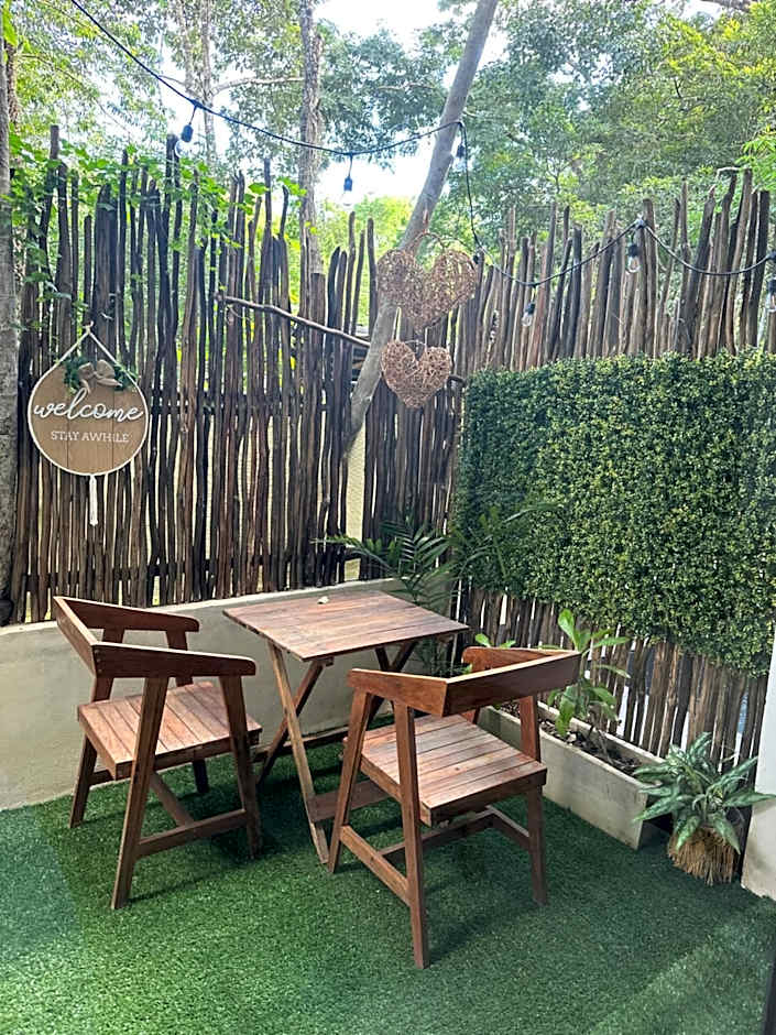 Studio w/Plunge Pool & Kitchen