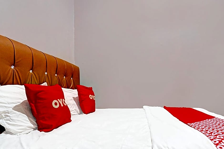 OYO 92556 Jkk Sweet Room