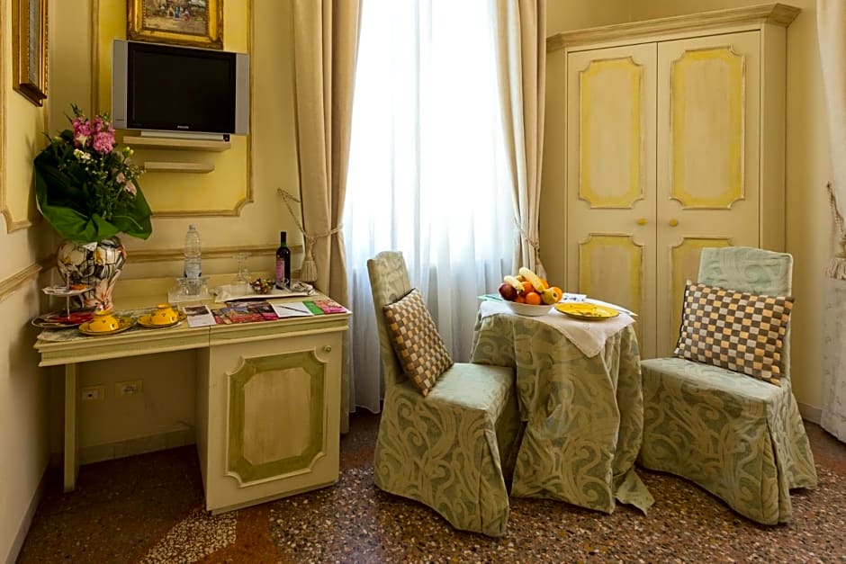 Antica Residenza D'Azeglio Room&Breakfast di Charme