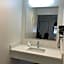 Travelodge by Wyndham LAX South