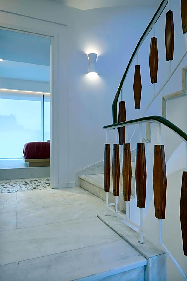 Twinn Downtown Piraeus, Santikos Collection