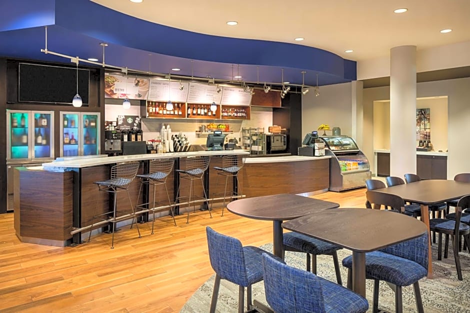 Courtyard by Marriott Fort Lauderdale Airport & Cruise Port