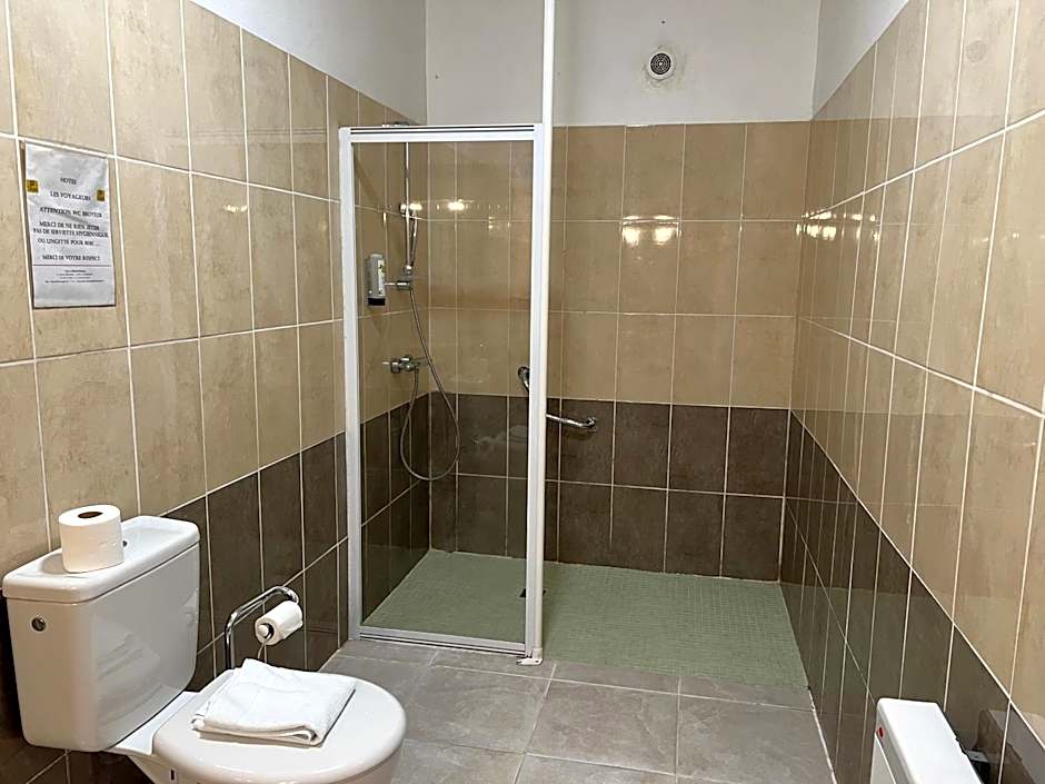 Logis Hôtel Les Voyageurs