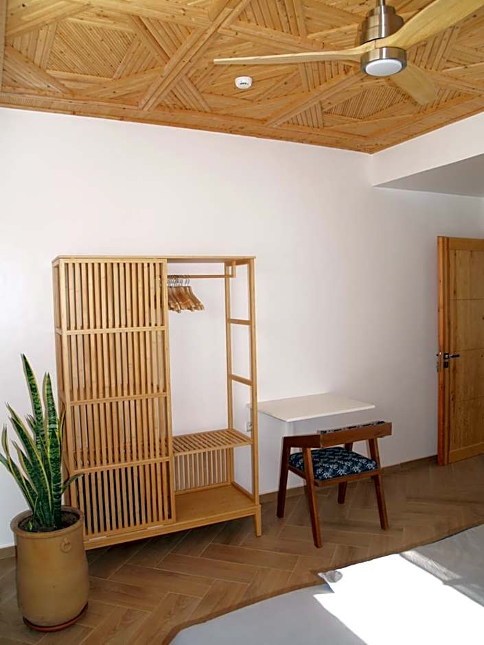 Dar Makai Surf Hotel