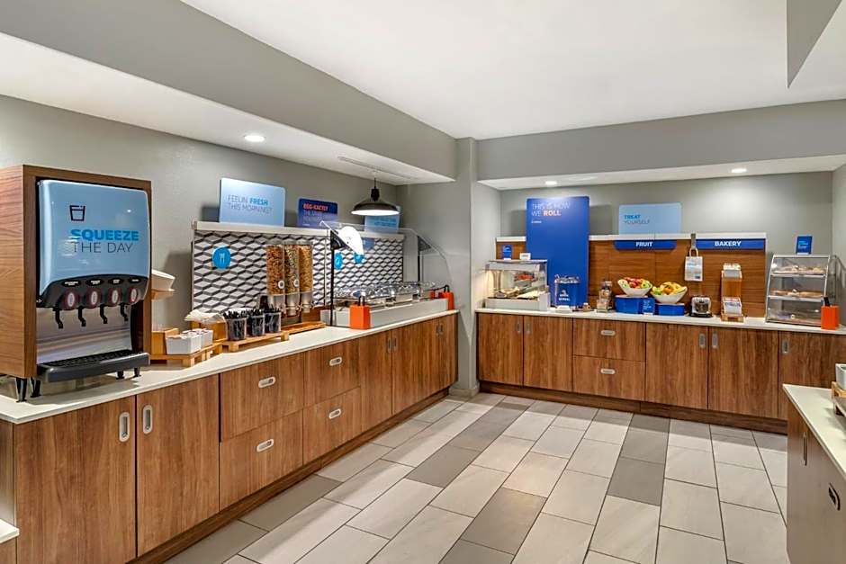 Holiday Inn Express Hotel and Suites Alice By IHG