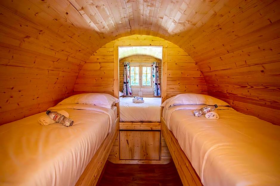 Insolites, Les Ormes, Epiniac