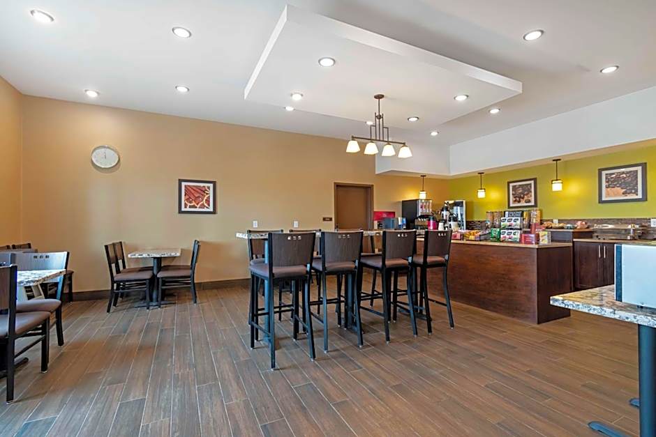 Best Western Plus Moosomin Hotel