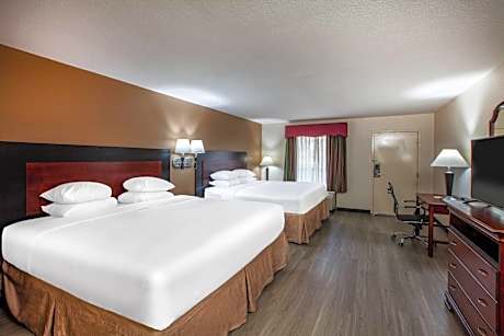 Days Inn & Suites by Wyndham Tyler