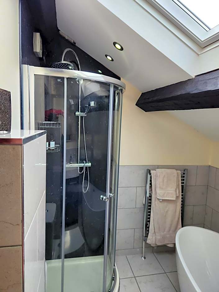 The Garden Bar Rooms