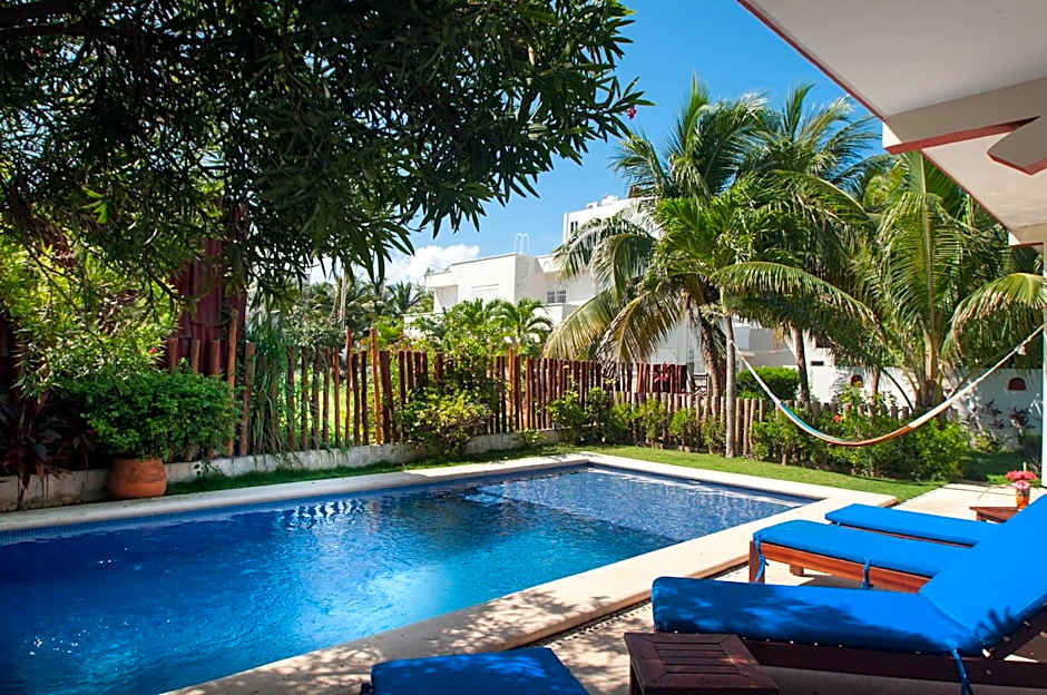 Casa Anita - Relaxing Home Steps from the Puerto Morelos Beach