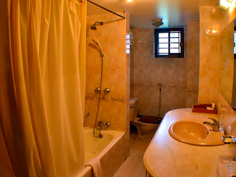 Amazon Lilly Residence