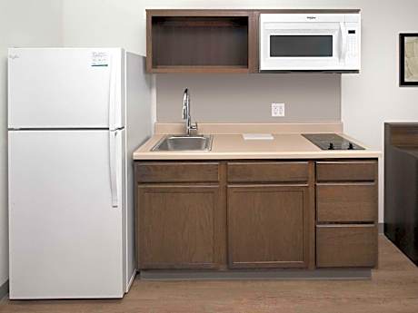 Queen Room with Sofa Bed - Non-Smoking