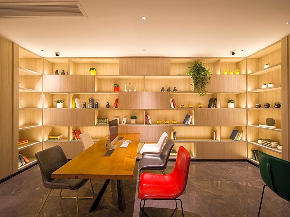 Ibis Hefei Pedestrian Street Hotel