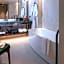 Next Hotel Melbourne, Curio Collection by Hilton