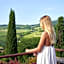 Relais Santa Chiara Hotel