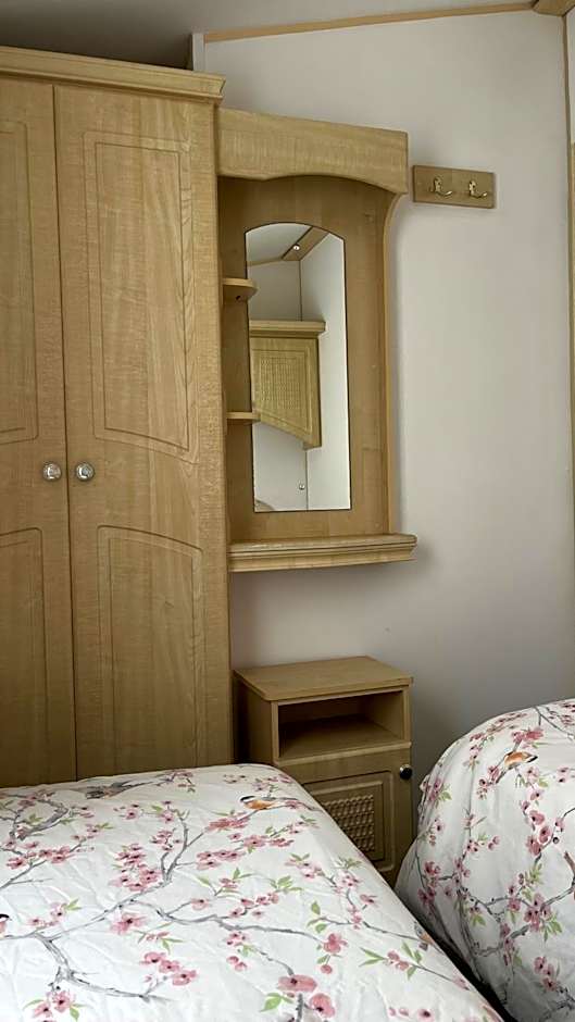 Caravan home Clacton-On-Sea St Osyth