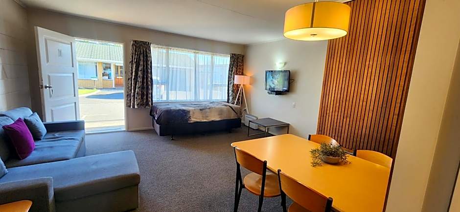 Aalton Motel