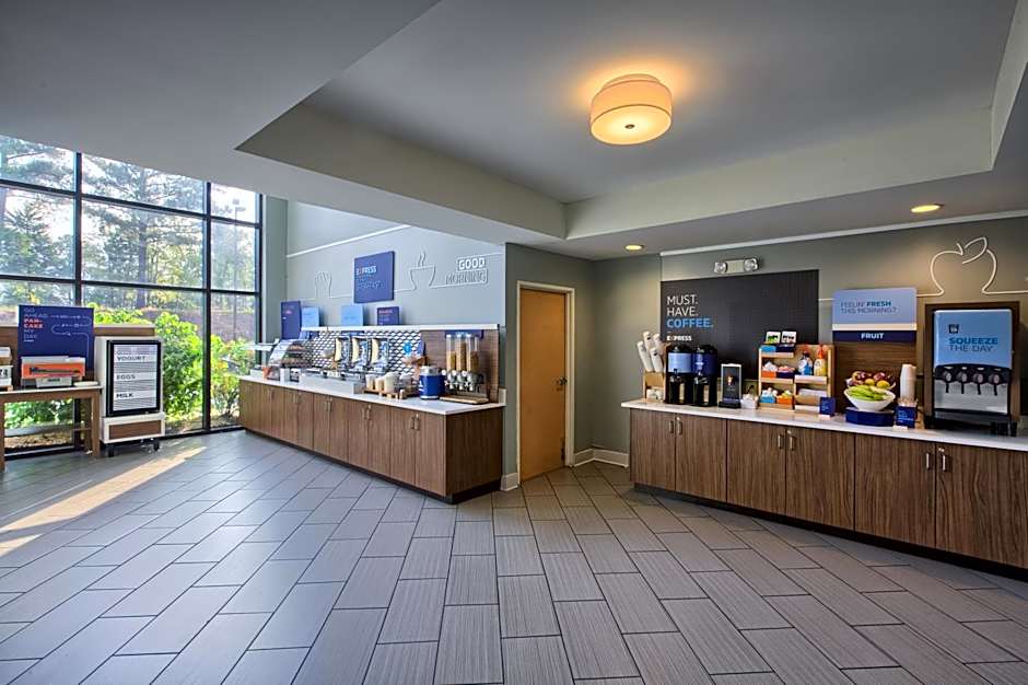 Holiday Inn Express Hotel And Suites Raleigh North - Wake Forest By IHG