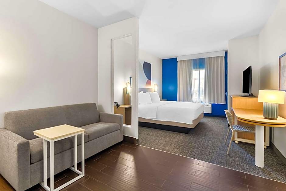 Spark by Hilton Pearland