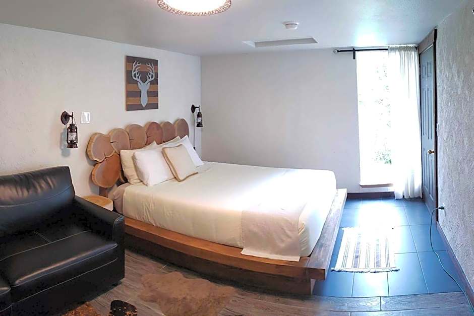 Photo 1 of 9 of Double Room