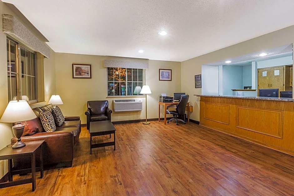 Super 8 by Wyndham East Stroudsburg/Poconos