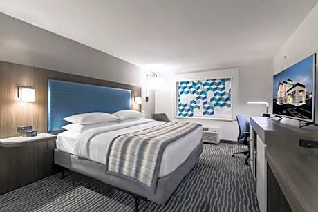 Deluxe King Room - Mobility Access/Non-Smoking