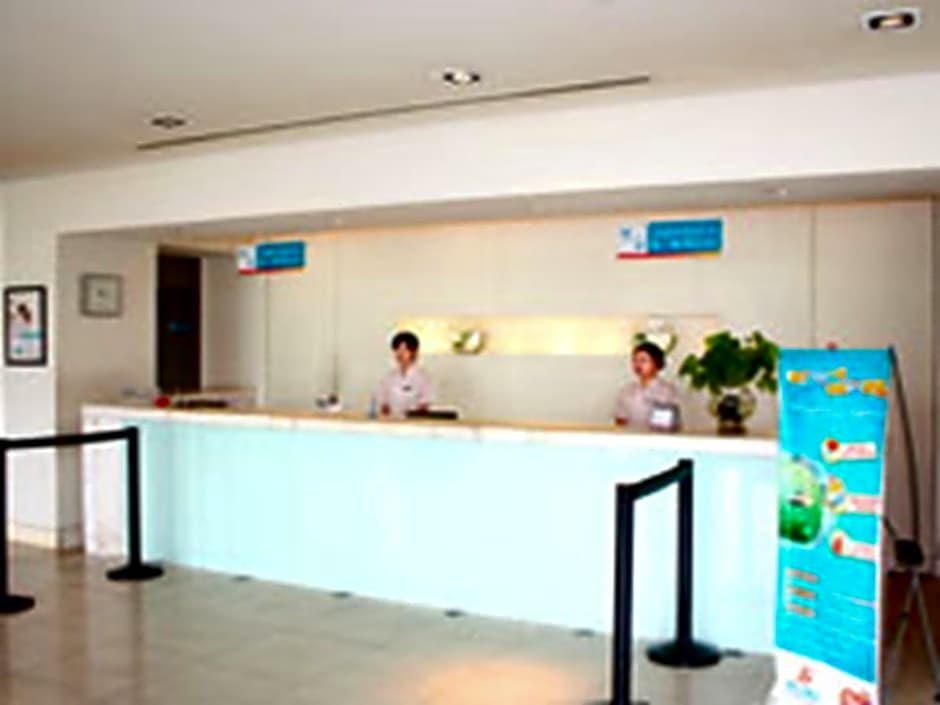 Jinjiang Inn Tianjin Binhai New District Tanggu Metro Station